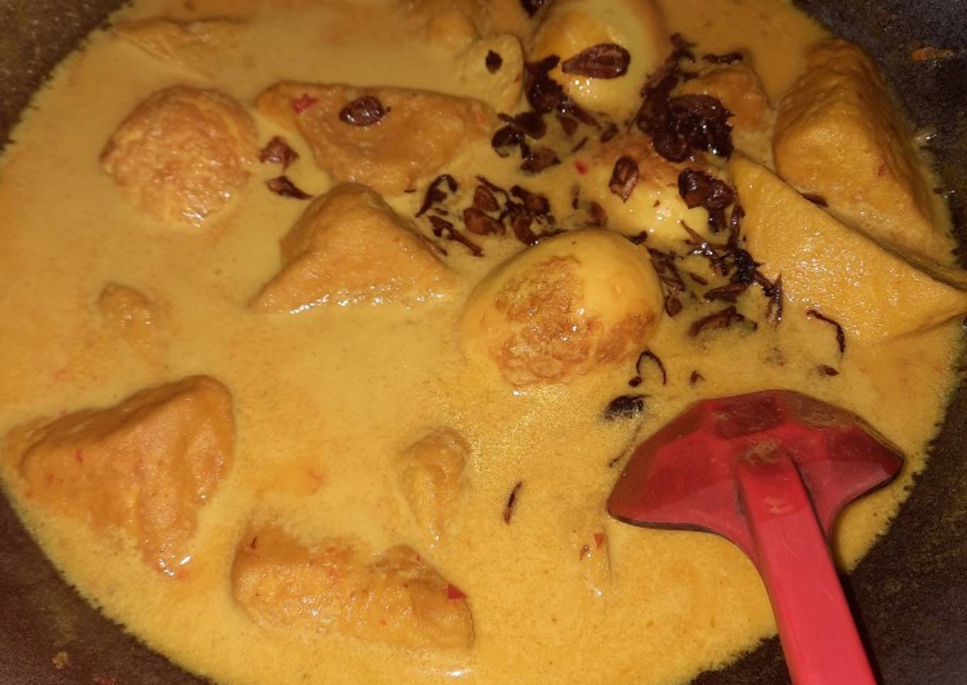 Tahu telur kuah santan kuning