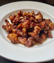 tôm rang thịt ba chỉ