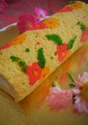 ফিরনি স্টাফড রাইসফ্লাওয়ার ডেকোরোল(Firni stuffed Rice deco roll recipe in Bengali) রেসিপির প্রধান ছবি