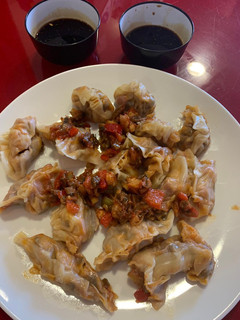 Una foto de Gyozas de gambas y setas