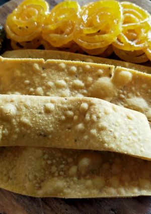 A picture of Fafda.