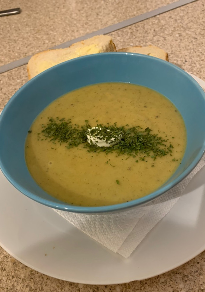 A picture of Curried Parsnip Soup.