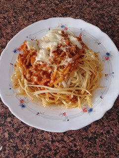 Una foto de Tallarines a la Boloñesa