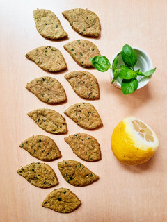 Una foto de Galletitas de albahaca y limón 🍃🍋