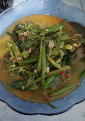 Foto resep 11. Tumis kangkung dan bunga bawang ala saya