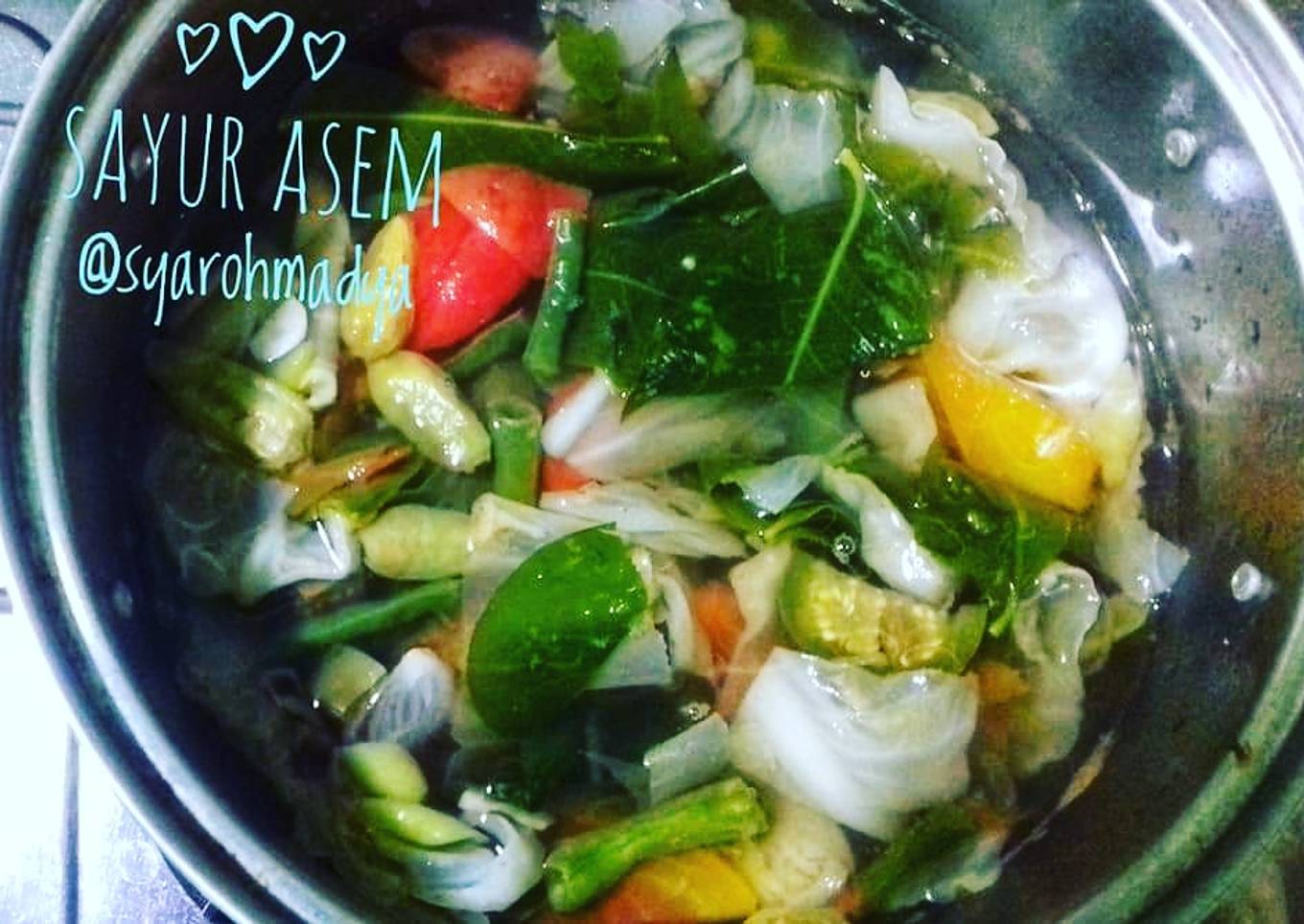 Sup sayur dengan asam jawa