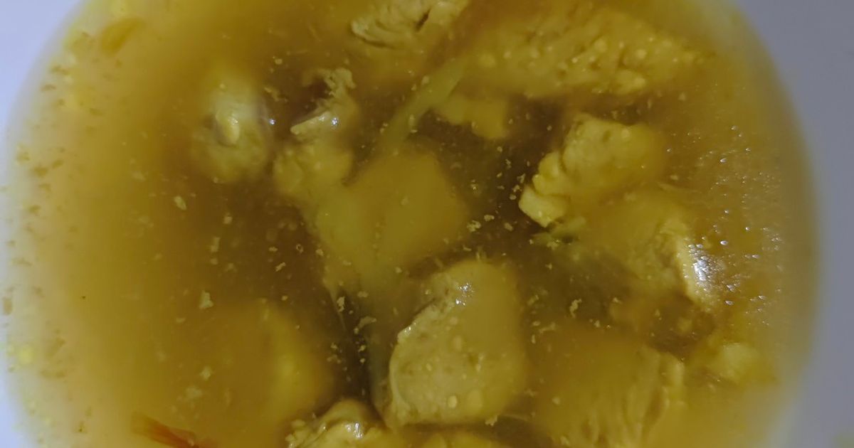 Soto Lamongan (soto kuah kuning tanpa santan)