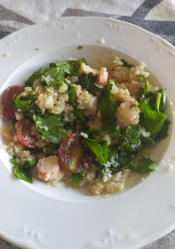 Una foto de Ensalada asiática con gambones
