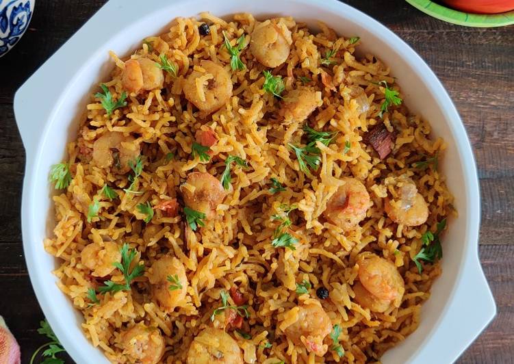 Recipe of Favorite Prawns Pulao (Kolambi Bhaat In Maharashtrian Style)