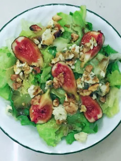 Foto de Salada com Figo, Gorgonzola e Nozes