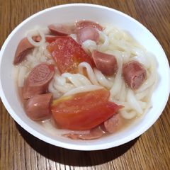 A picture of Udon with Sausage.