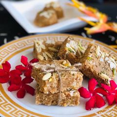 A picture of Whosayna’s Walnut Gondpaak.