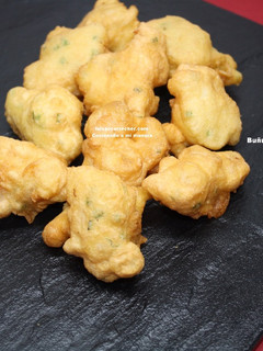 Una foto de Buñuelos de gambas