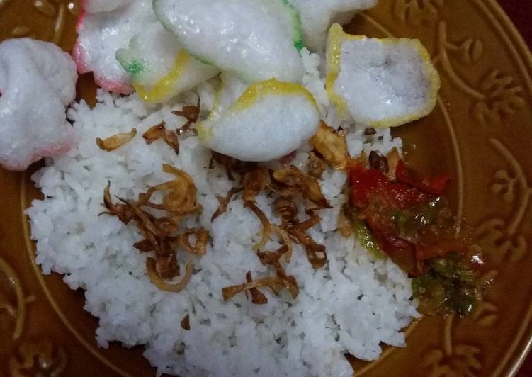 Nasi uduk magic com yummy