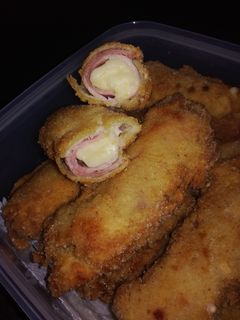 Sajtkrémmel töltött sonkaszeletek recept fotója