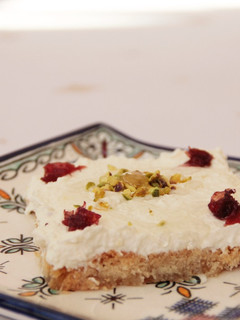 Una foto de Knafeh de nata