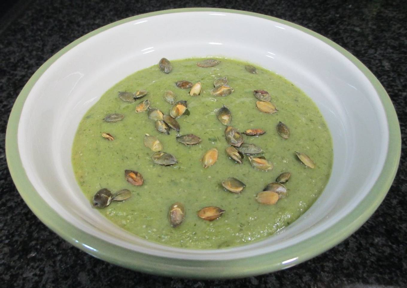 Crema de lechuga con kamut y buquet de aromas - veggie