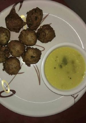 A picture of Gujrati Curry methi bhajiya.