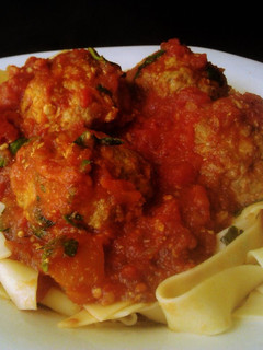 Una foto de Albóndigas en salsa de tomate {receta italiana}