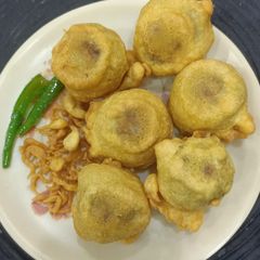 A picture of Jain Vada.