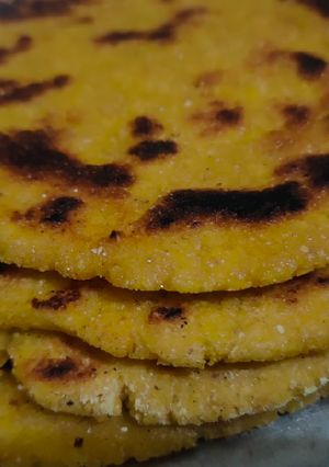 मक्की की रोटी(makki ki roti recipe in hindi) रेसिपी मुख्य फोटो