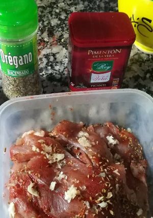Una foto de Filetes de cerdo adobados