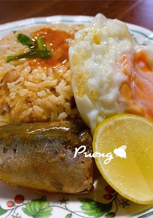 รูปของ ข้าวผัดปลากระป๋องกับไข่ดาวเยิ้มๆ🥫🍳