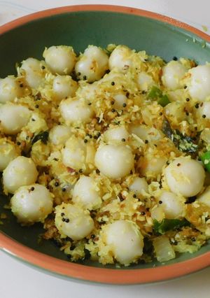 A picture of Dumplings for Ganesh (mothak in Sanskrit, kozhukattai in tamil).
