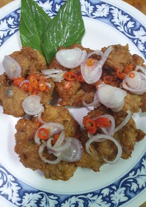 รูปของ ยำหมูสับปลาเค็มทอด