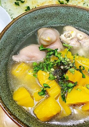 Hình của món Canh bí đỏ giò móng.