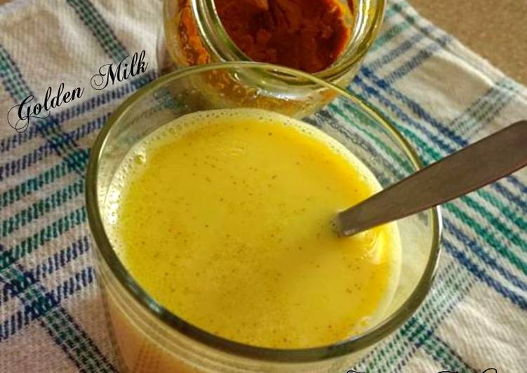 Golden milk, latte oro alla curcuma