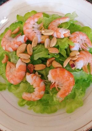 Hình của món Khổ qua trộn tôm 🦐.