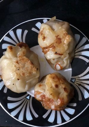 A picture of Momos (raw papaya filling).