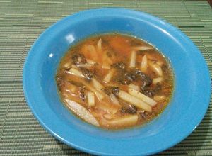 Una foto de ✨Sopa de papa y espinacas ✨