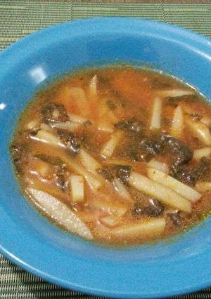 Una foto de ✨Sopa de papa y espinacas ✨