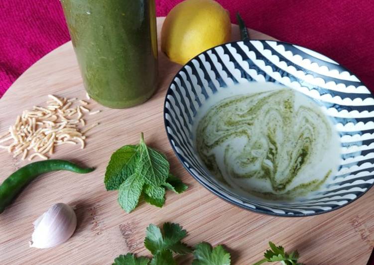 Easiest Way to Prepare Quick Green chutney (mint sauce)