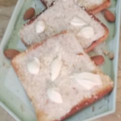 A picture of Yummy creamy Toast.