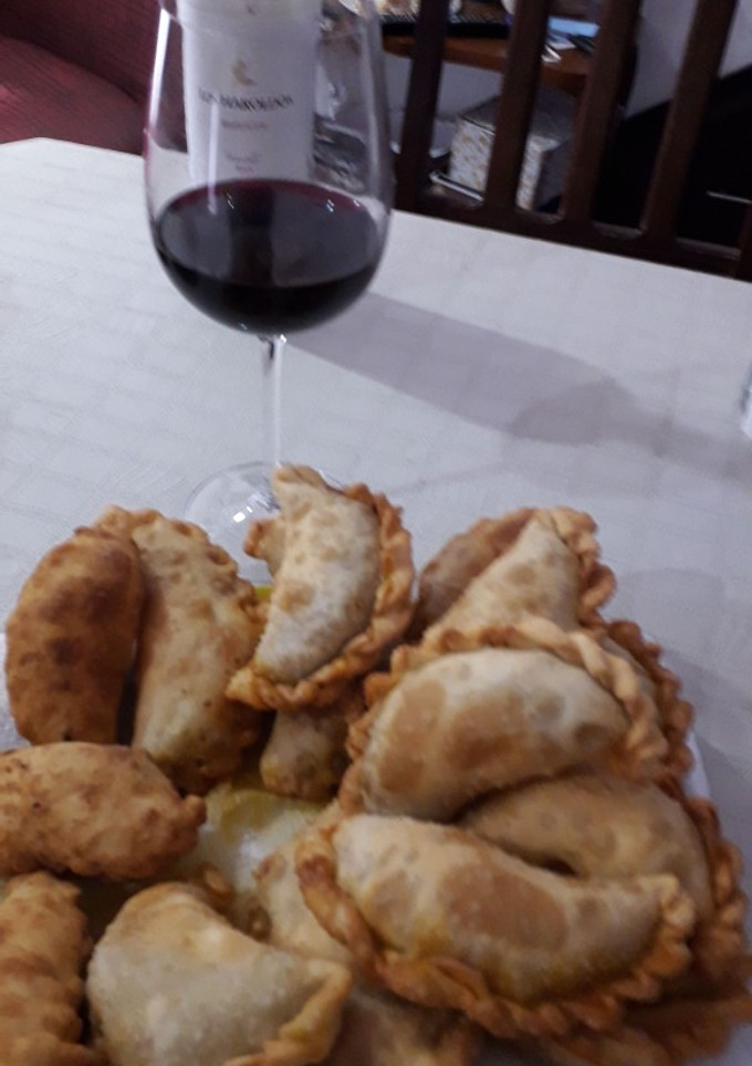Una foto de Empanadas de carne fritas