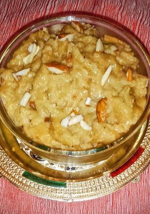पेठा का हलवा रेसिपी मुख्य फोटो