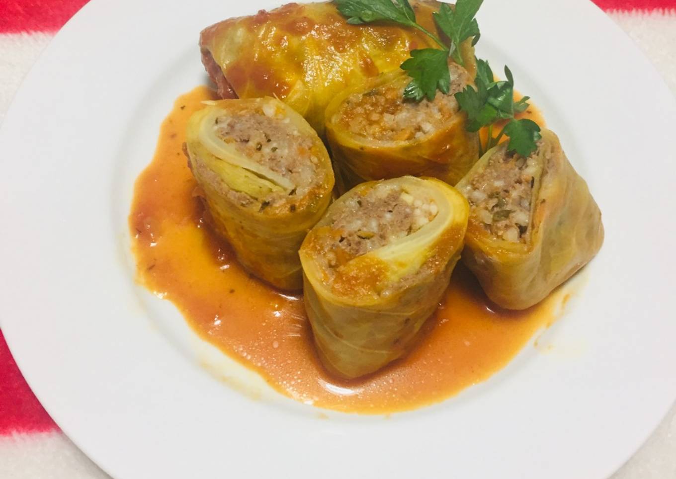 Rollitos de Repollo con Carne Molida y salsa de tomate casera!
