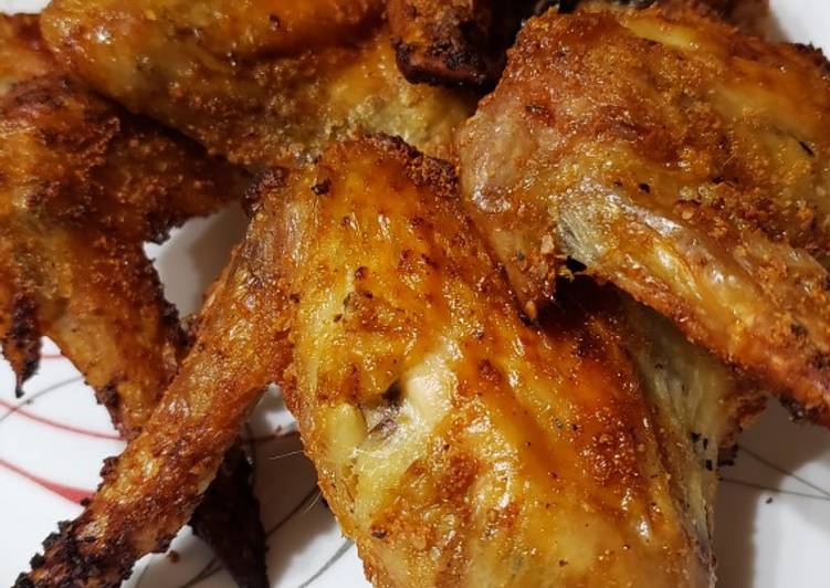 Step-by-Step Guide to Prepare Super Quick Homemade Home-baked Crunchy Chicken Wings