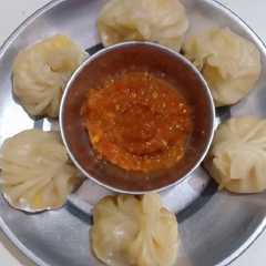 वेजिटेबल मोमोज़ (Vegetable momos recipe in Hindi) রেসিপির প্রধান ছবি