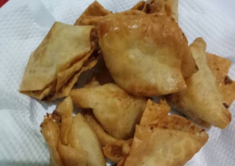 Pangsit Goreng Isi Tahu Keju