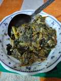 কচুর শাক দিয়ে ইলিশ মাছের মাথা