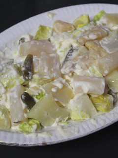 Una foto de Ensalada de queso con espárragos