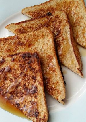 A picture of Vickys Vegan French Toast, GF DF EF SF NF.