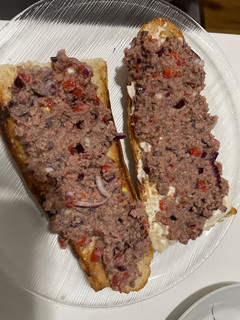 Una foto de Tostas de atún saludables