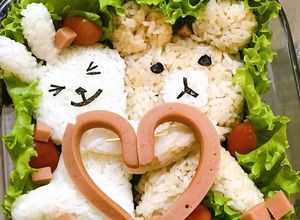 Hình của món Cơm bento gấu & thỏ.