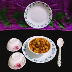 A picture of Kabuli Chana / White Chickpea.