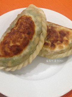 韭菜盒子 的食譜成品照片